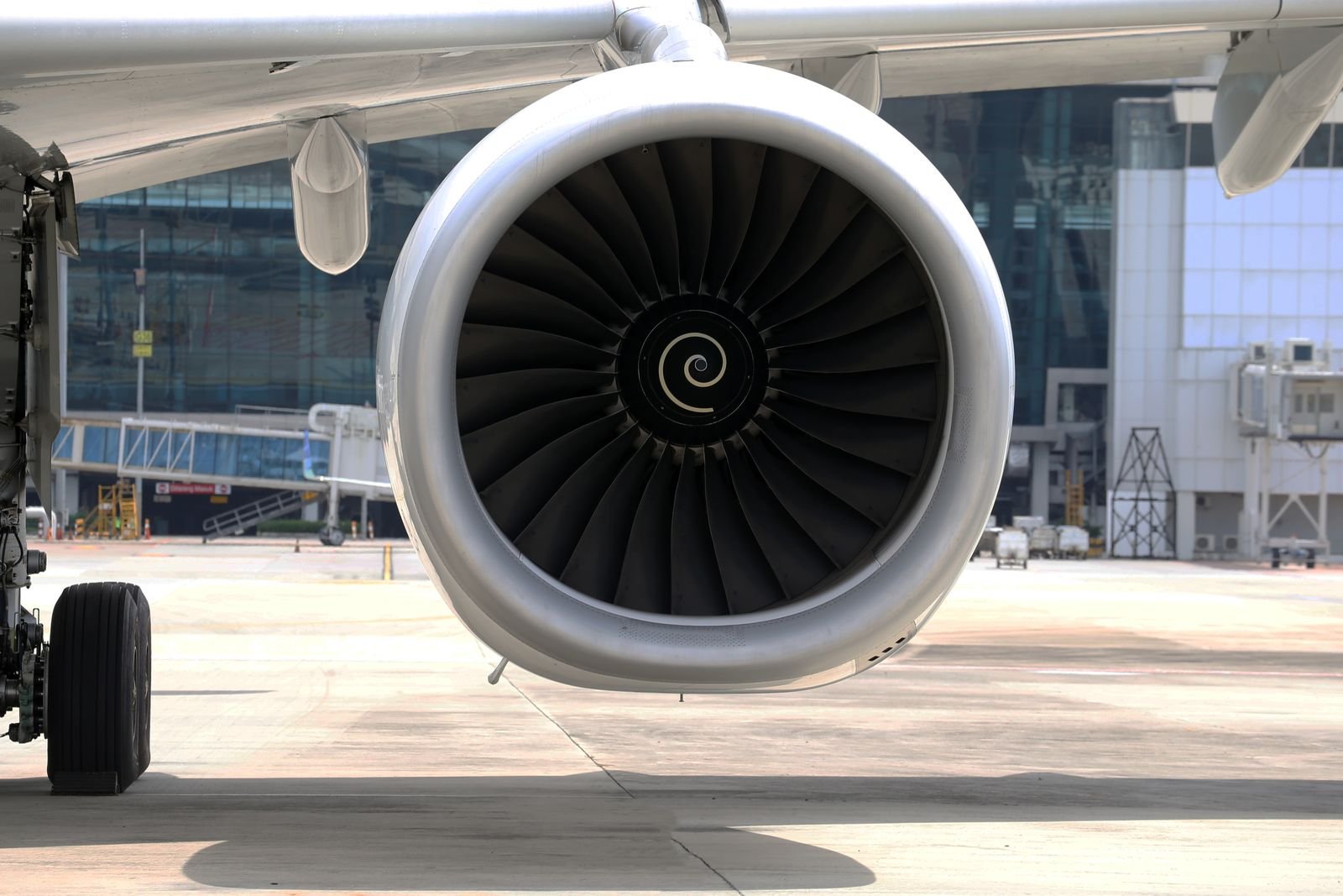 Aircraft components and aviation maintenance