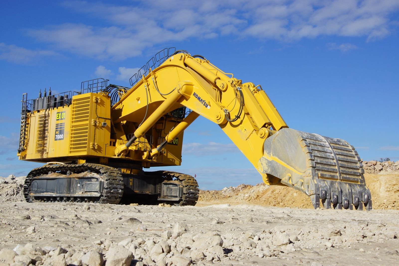 Construction site and heavy equipment