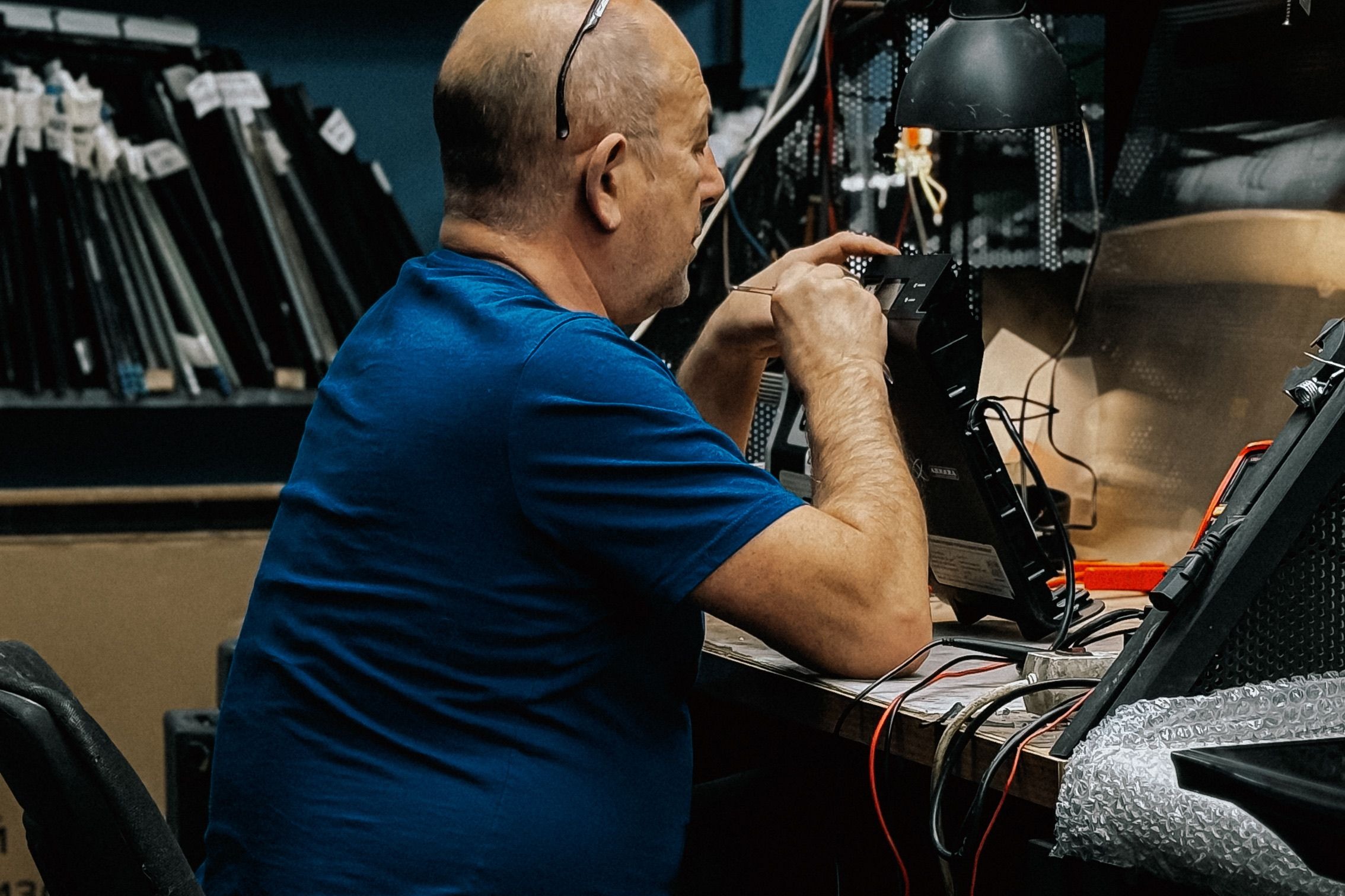 Electronics repair workbench